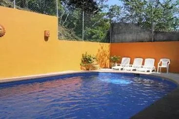 ペンション La Vivienda Villa