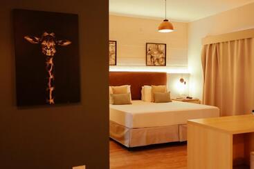 Otel Carlton Plaza Baoba