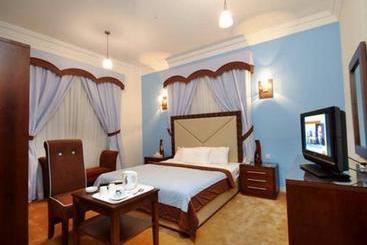 בית מלון כפרי Royal & Suites