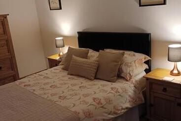 Woodpeckers Cottage B&b