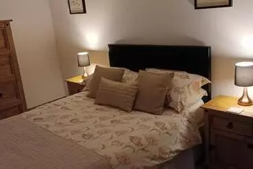 Woodpeckers Cottage B&b