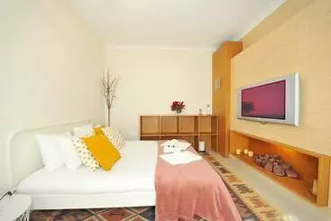 Majatalo Cosy Bedrooms Guest House