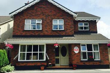 تختخواب و صبحانه Tara Lodge Galway