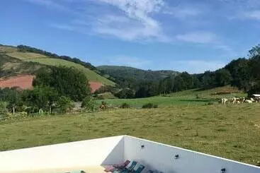 ベッドアンドブレックファースト Maison Zubiatia   3km Compostelle