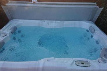 Bed and Breakfast Glenfern Guest House And A Separate Cottage With Its Own Private Hot Tub