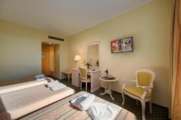 Hotel Angelika Pallas