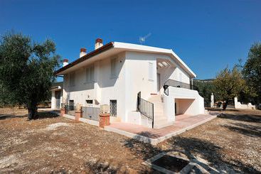 Hotell Case Vacanze L Uliveto