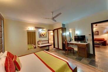 ホテル Combermere