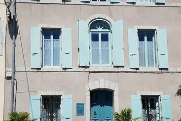 تختخواب و صبحانه Alcôve Marine