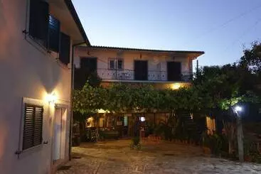 ペンション Casa Dos Santos Alojamento   Guest House