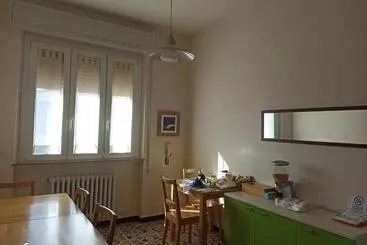 B&b Casa Fuori Casa 200 Mt Dal Casello Autostradale