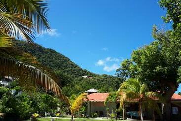 هتل آپارتمان Village Le Pre