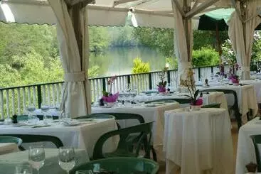 ホテル Auberge Les Tilleuls