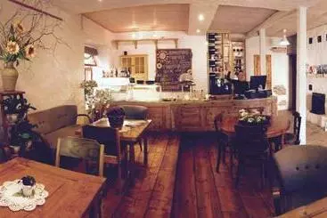 پانسیون Beguta Guest House