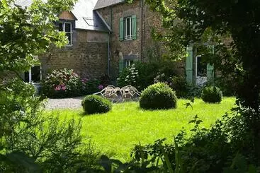 ベッドアンドブレックファースト Chambre D Hôtes De Pirieuc