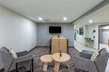 Hotel Candlewood Suites Chesapeake Suffolk, An Ihg