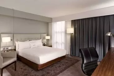 בית מלון כפרי Doubletree By Hilton Lincoln