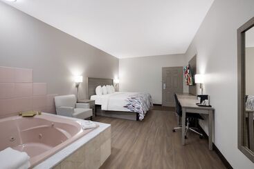 בית מלון כפרי Red Roof Inn Weedsport