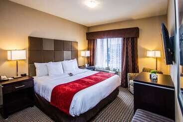 Otel Comfort Suites Kelowna