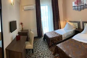 בית מלון כפרי Neon