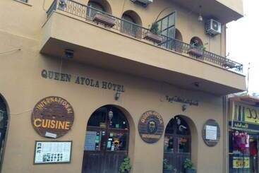هتل Queen Ayola