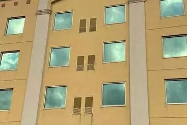 酒店 Spark By Hilton Rahway