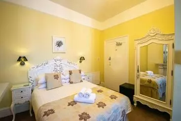 هتل Summerlands Guest House
