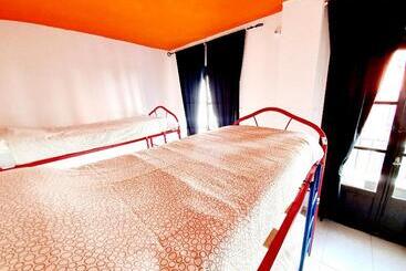 مسافرخانه Arc House Ribera Only Adults