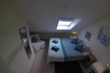 Hotel Peniche Surf Lodge 1