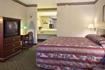 酒店 Super 8 By Wyndham Ruther Glen Kings Dominion Area