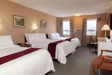 هتل Days Inn By Wyndham Fredericton