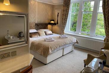 住宿加早餐  Lakeside Country Guest House