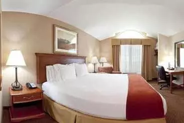 فندق Holiday Inn Express & Suites Sheldon By Ihg