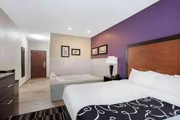 فندق La Quinta By Wyndham Norwich Plainfield Casino