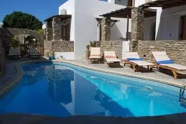 هتل آپارتمان Siroco S Rooms And Studios