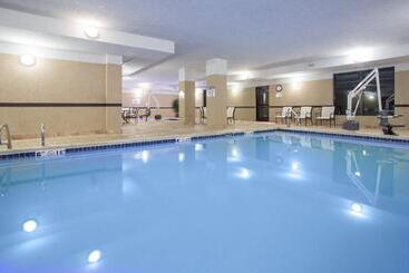 ホテル Holiday Inn Express & Suites Pueblo, An Ihg