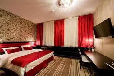 酒店 Symfonia Osjaków