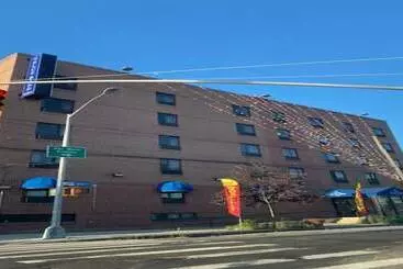 Отель Blue Bird Inn