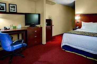 호텔 Courtyard By Marriott Fayetteville