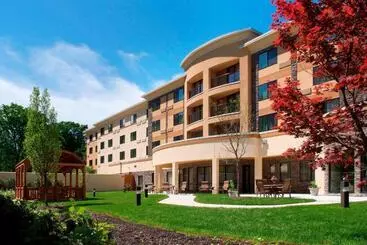 Otel Courtyard By Marriott Paramus