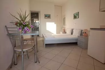 アパートメント Cosmi Apts Gouves By Estia