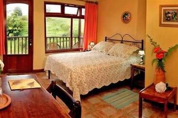 فندق Guayabo Lodge