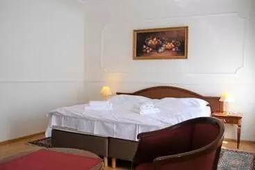 酒店 Renesance Krasna Kralovna