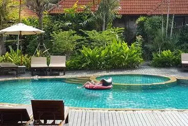 Hotel Tropicana Lanta Resort