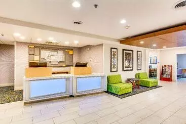 בית מלון כפרי Holiday Inn Express Vincennes By Ihg