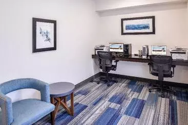 Holiday Inn Express Hotel & Suites Sioux Falls At Empire Mall, An Ihg