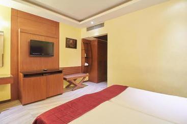 酒店 Dee Cee Manor