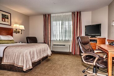 Отель Candlewood Suites Oak Harbor, An Ihg