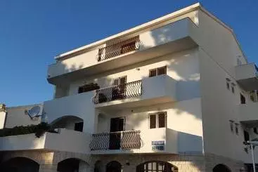 Apartments And Rooms Rogosic