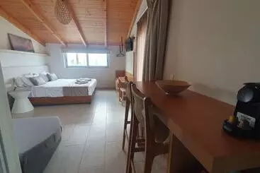 هتل Oliva Beach Studios & Apartments